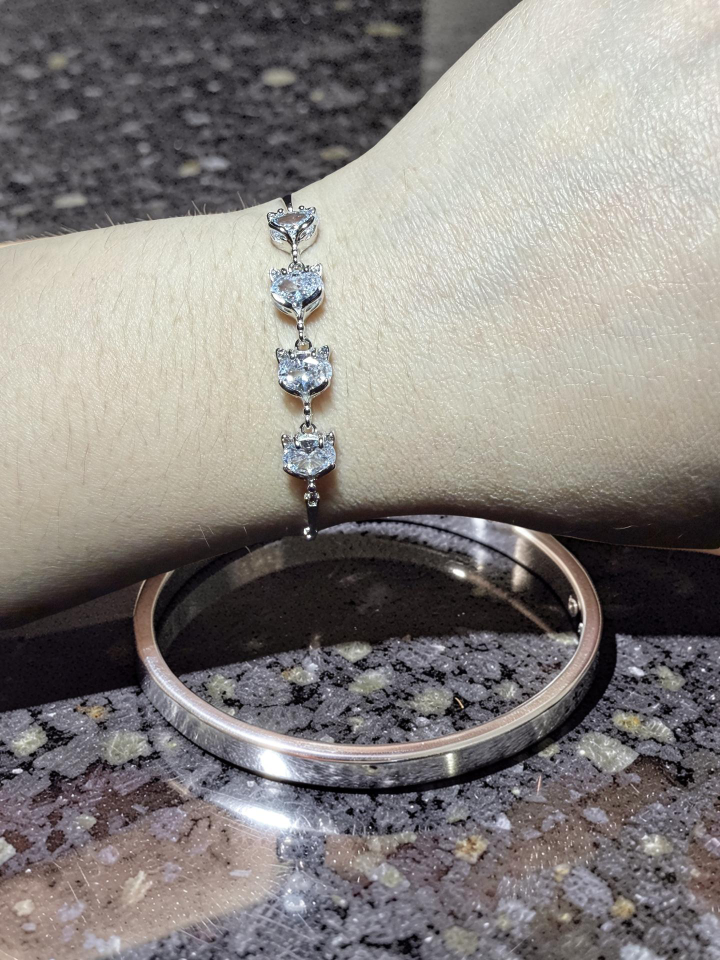 925 Beautiful imitation stone bracelet 精美仿石手鏈